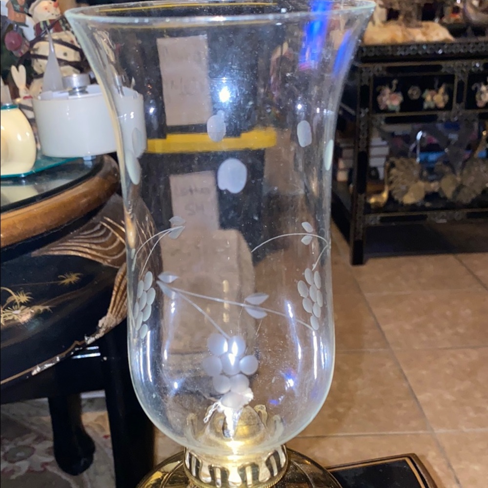 Elegant English made for Lamplight Gold Hurricane Lamp - Picture 4 of 6
